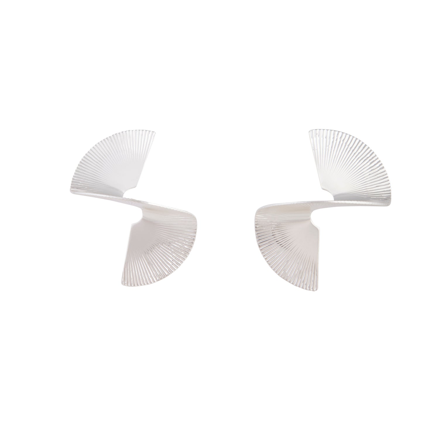 SVES SS TWISTED FAN STUD EAR