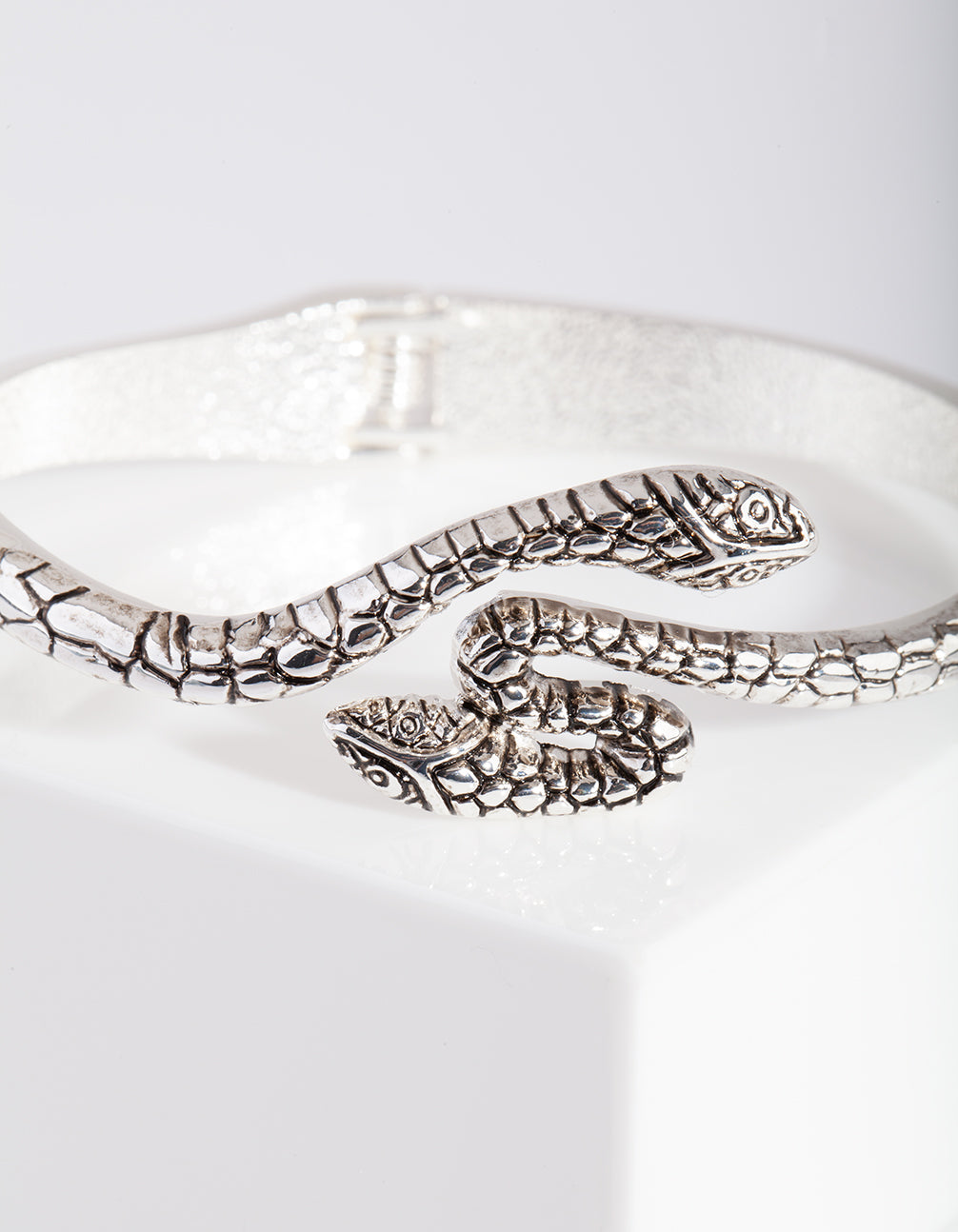 SVES AS CURVY SNAKE CLMP BL