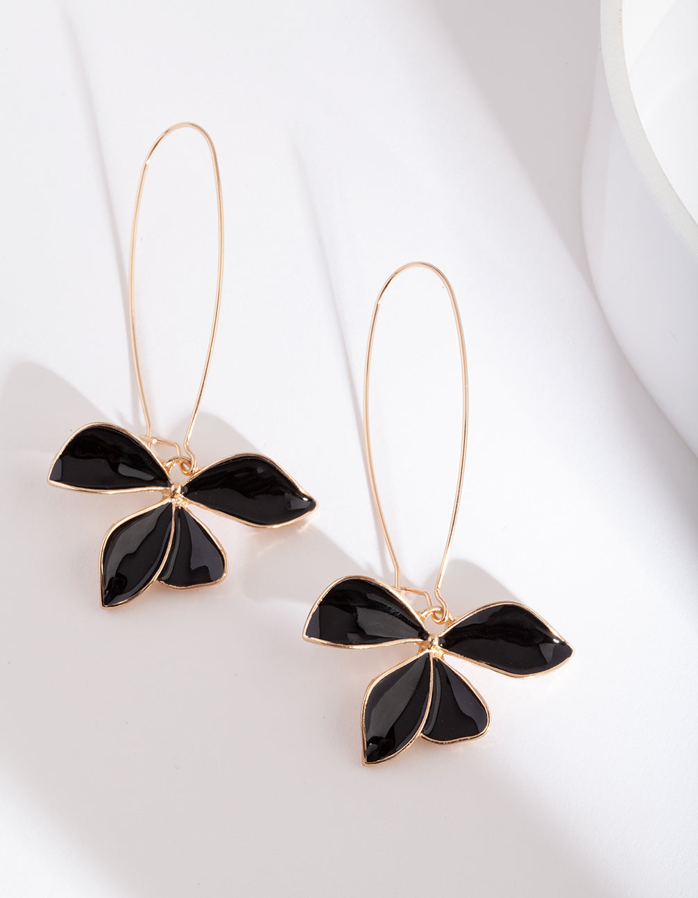 VAL2 SG BLK ENAMEL FLWR FSHHK ER
