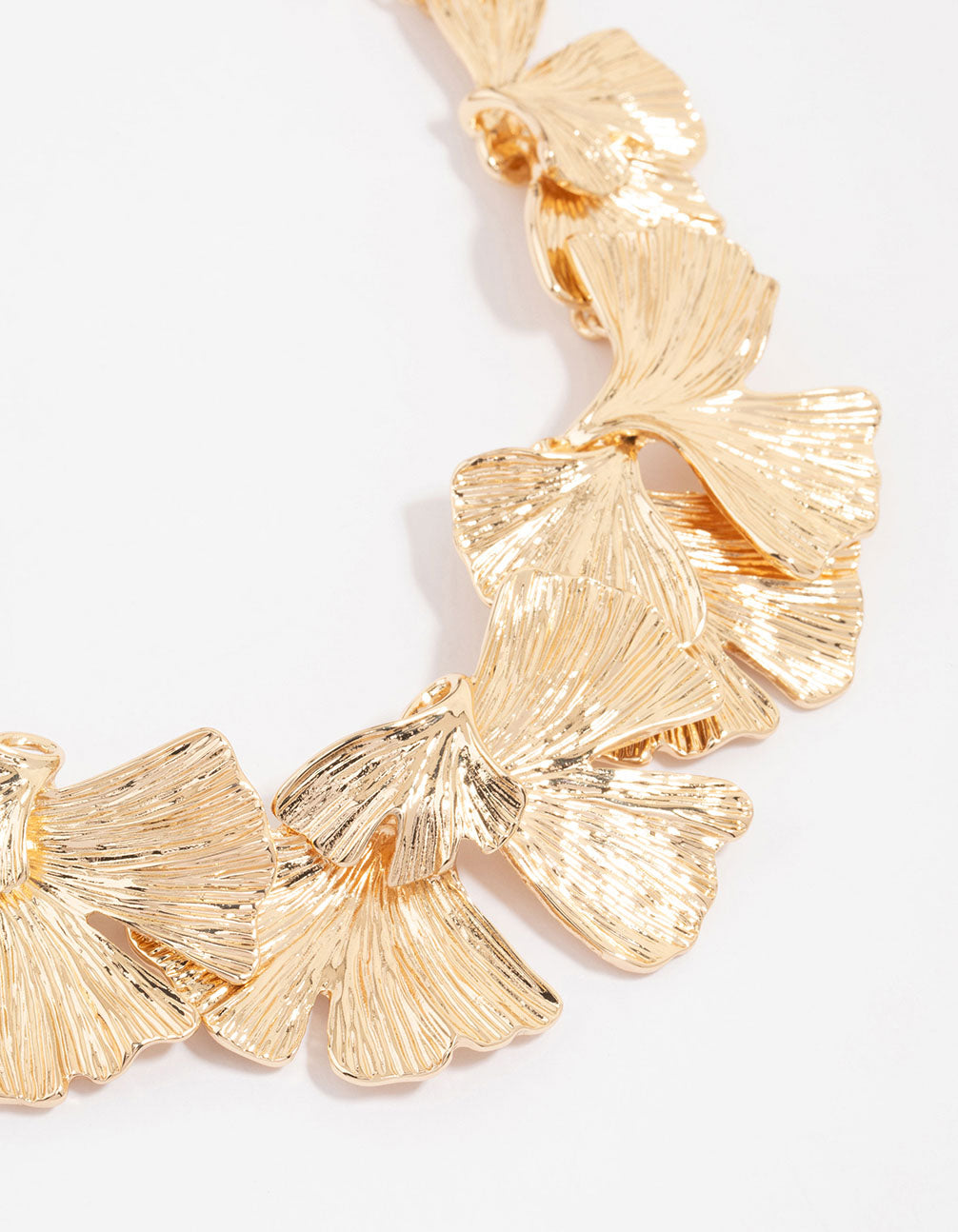 Gold Leaf Detail Short Necklace