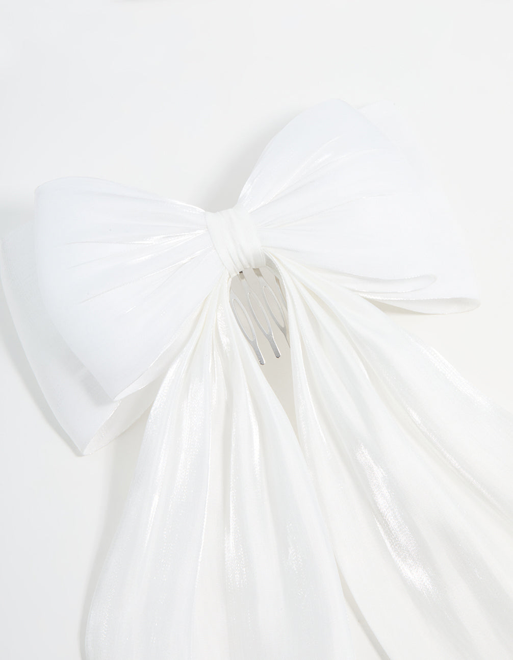 Cream Bow Layered Clip