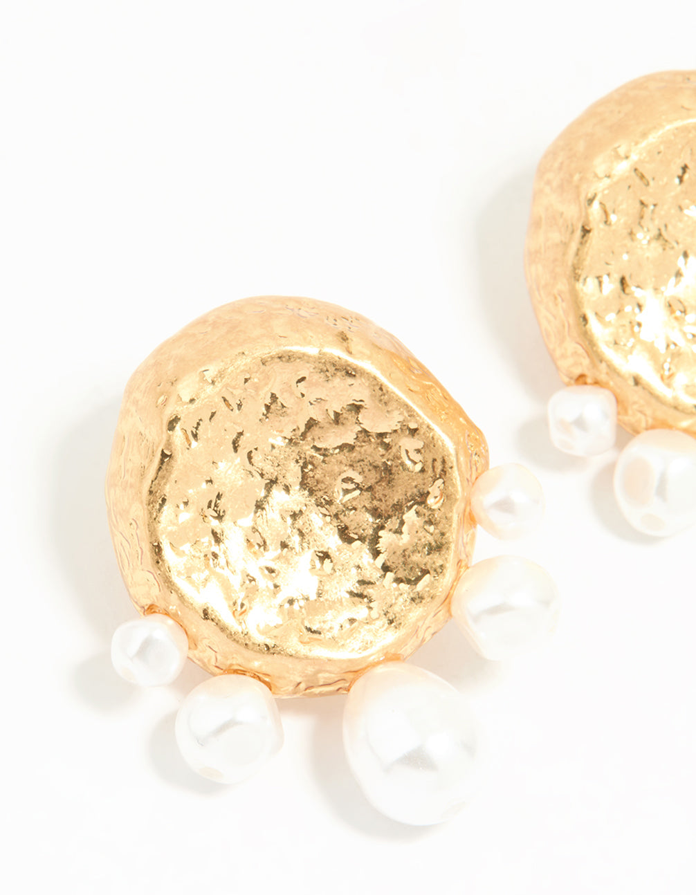 Gold Pearl Hammered Disc Stud Earrings