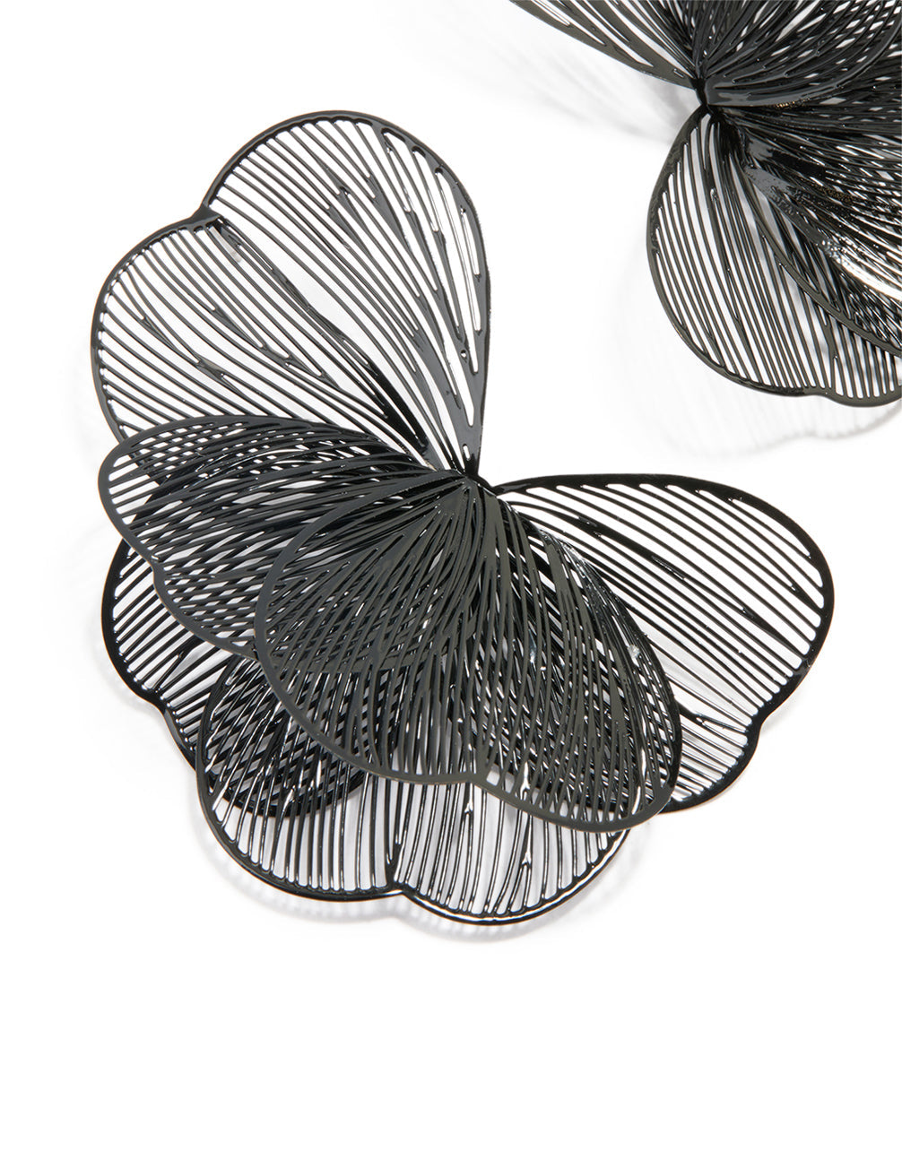 Black Coated Metal Wire Petal Stud Earrings