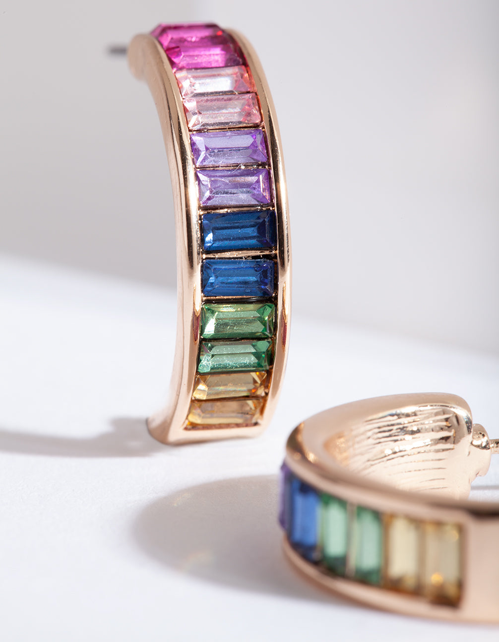 RED RD SG RAINBOW HUGGIE ER