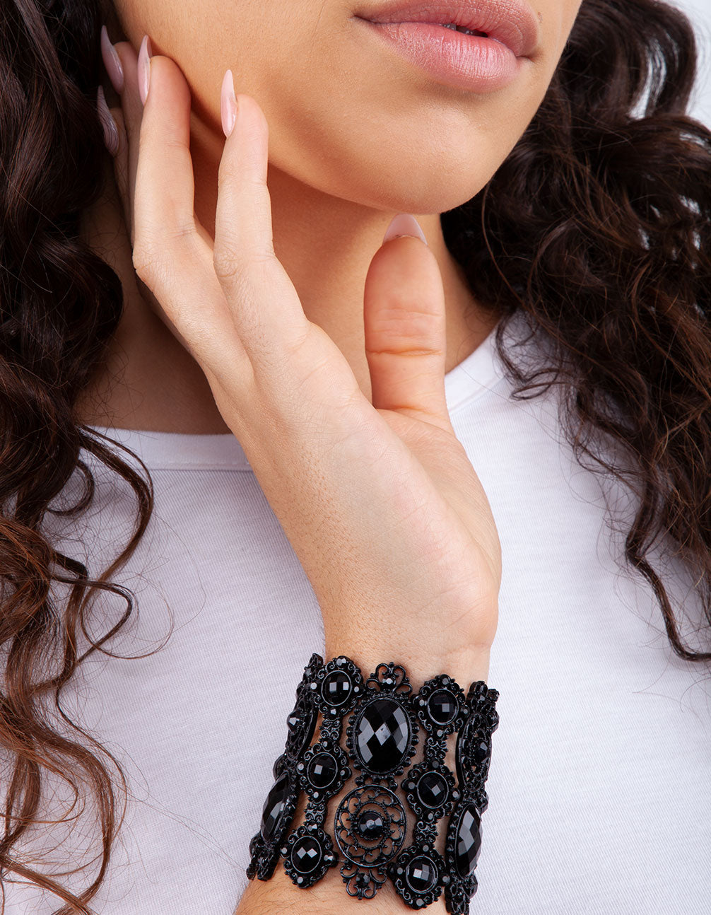BLACK COATED METAL JEWELLED LACE STRETCH CUFF