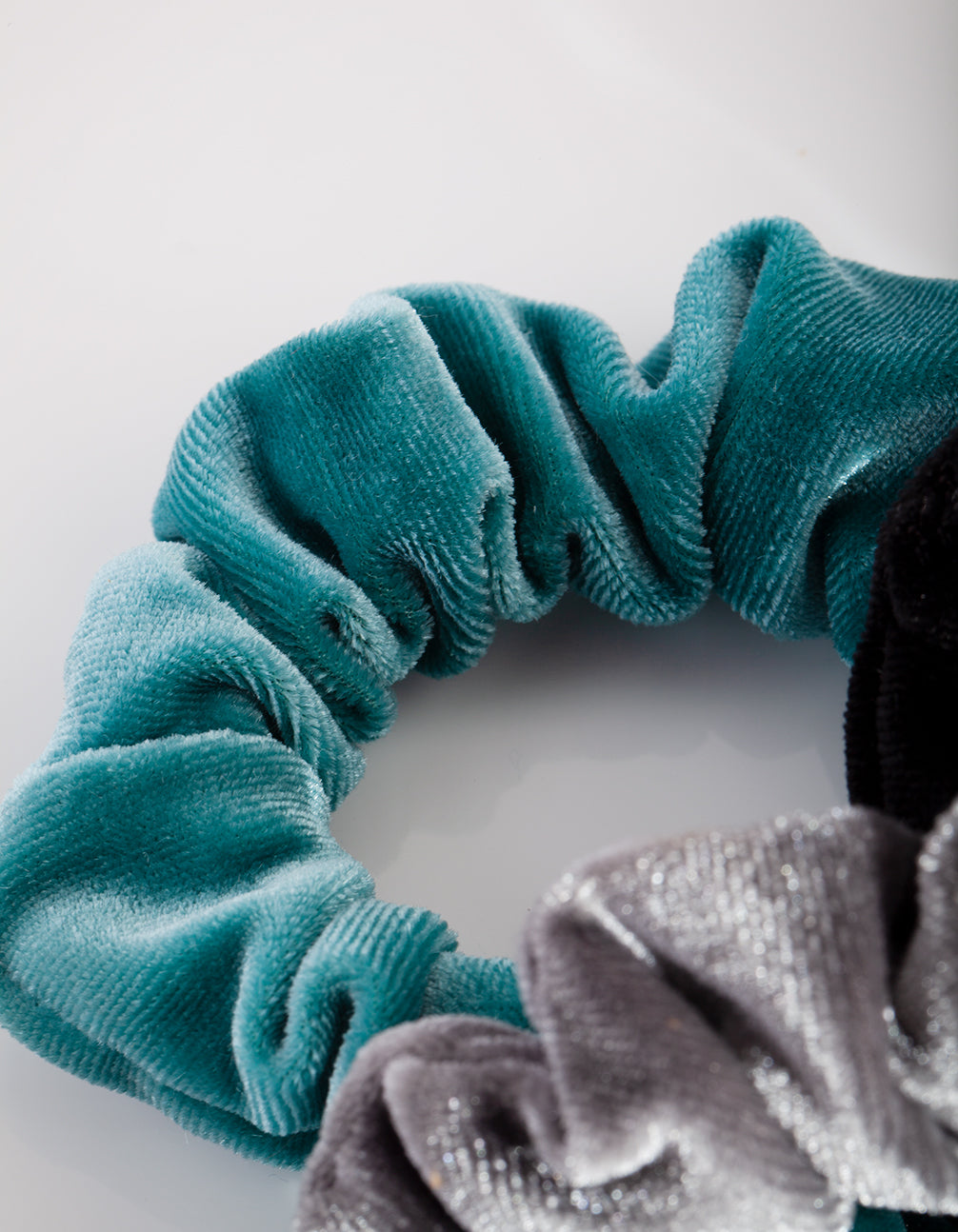 KIDS FB VELVET 3 PK SCRUNCHIE