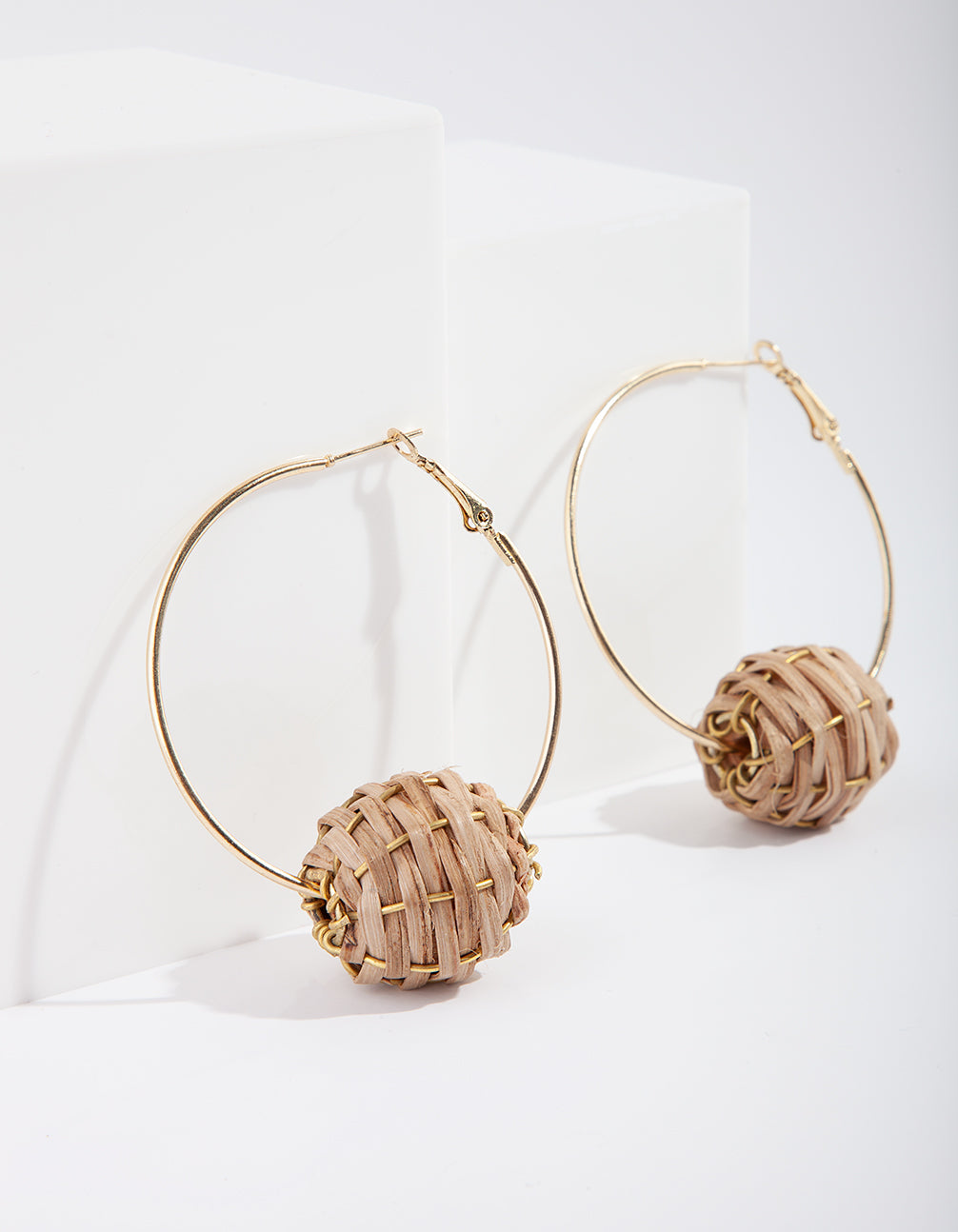 B&N SG RAFFIA BALL HOOP