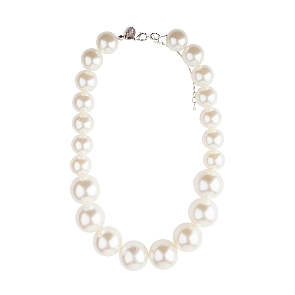 SHORT LARGE SINGLE STRAND PEARLY NECKLACE