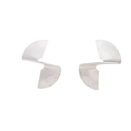 SVES SS TWISTED FAN STUD EAR