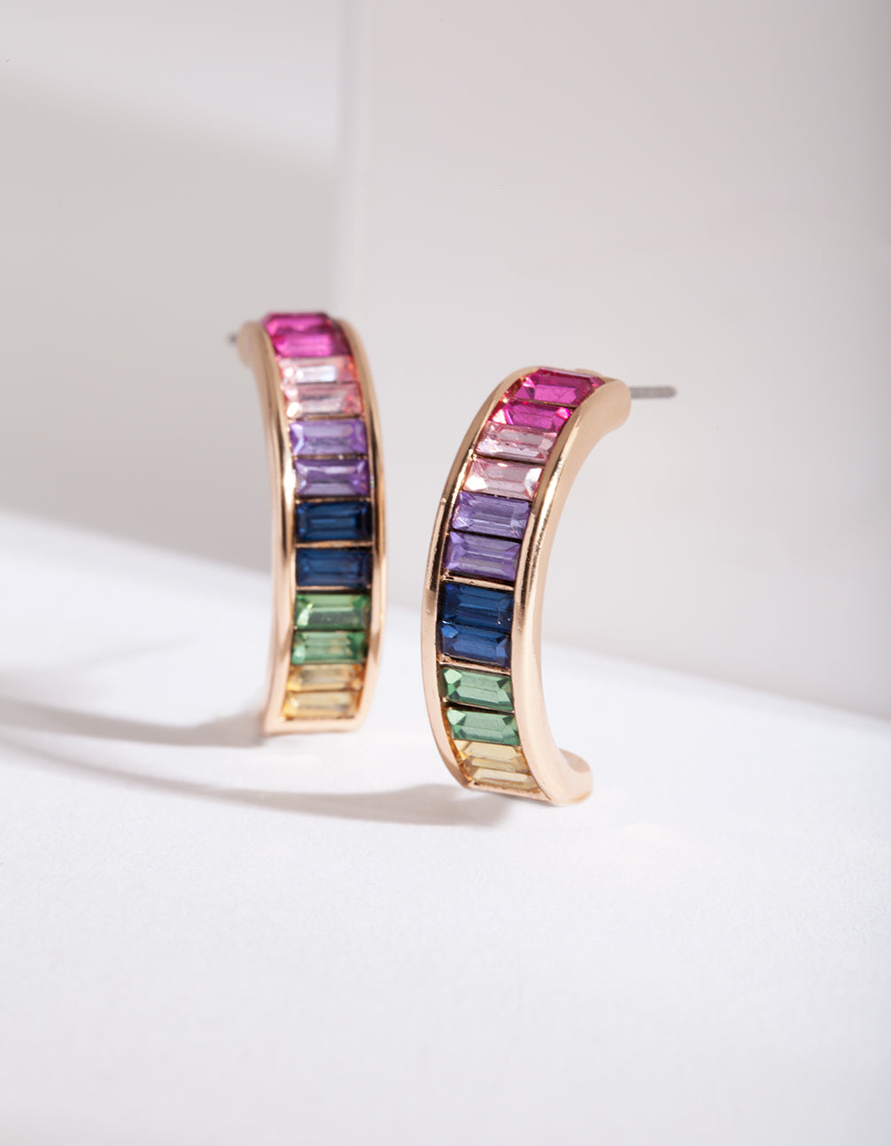 RED RD SG RAINBOW HUGGIE ER