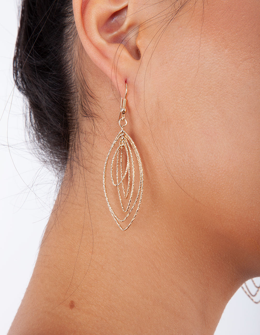 DIACUT LAYERED LEAF DROP EARRING