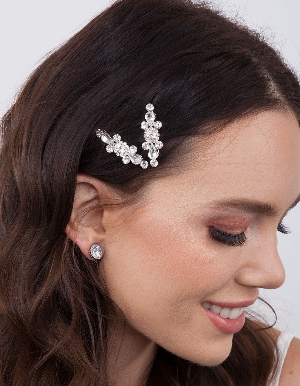 SMALL CIRCLE CRYSTAL STUD