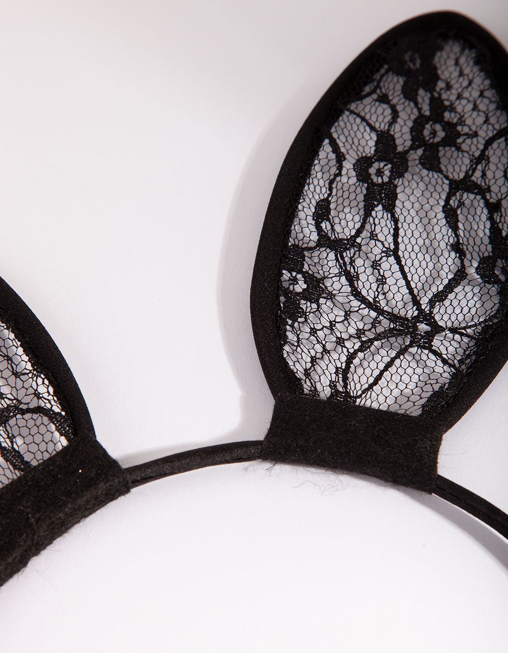 KCLAS  LACE BUNNY EARS HB