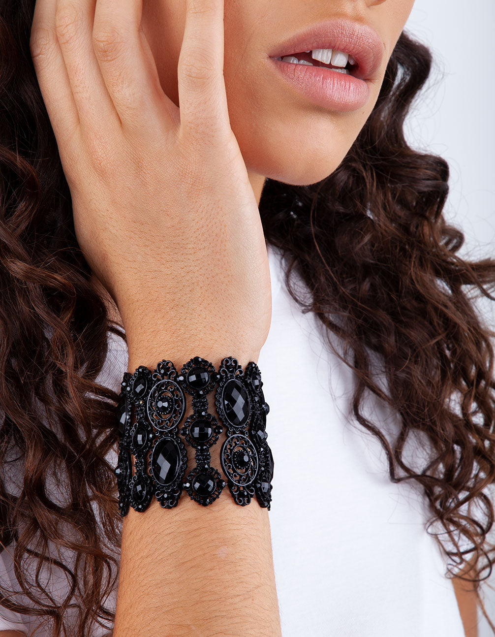 BLACK COATED METAL JEWELLED LACE STRETCH CUFF