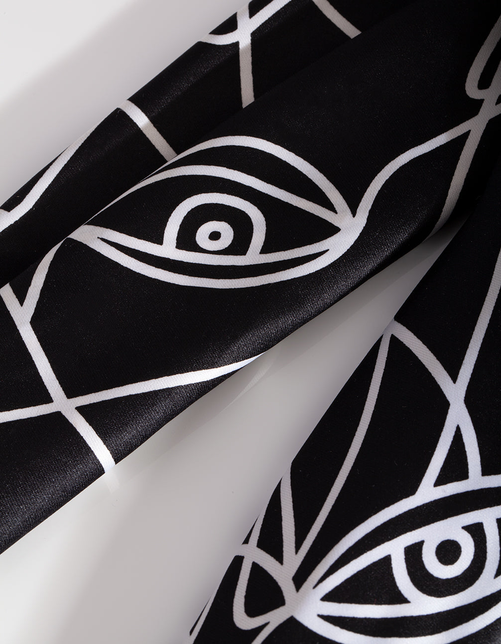 SCFS BLK&WHT LINE FCE PRNT SC}