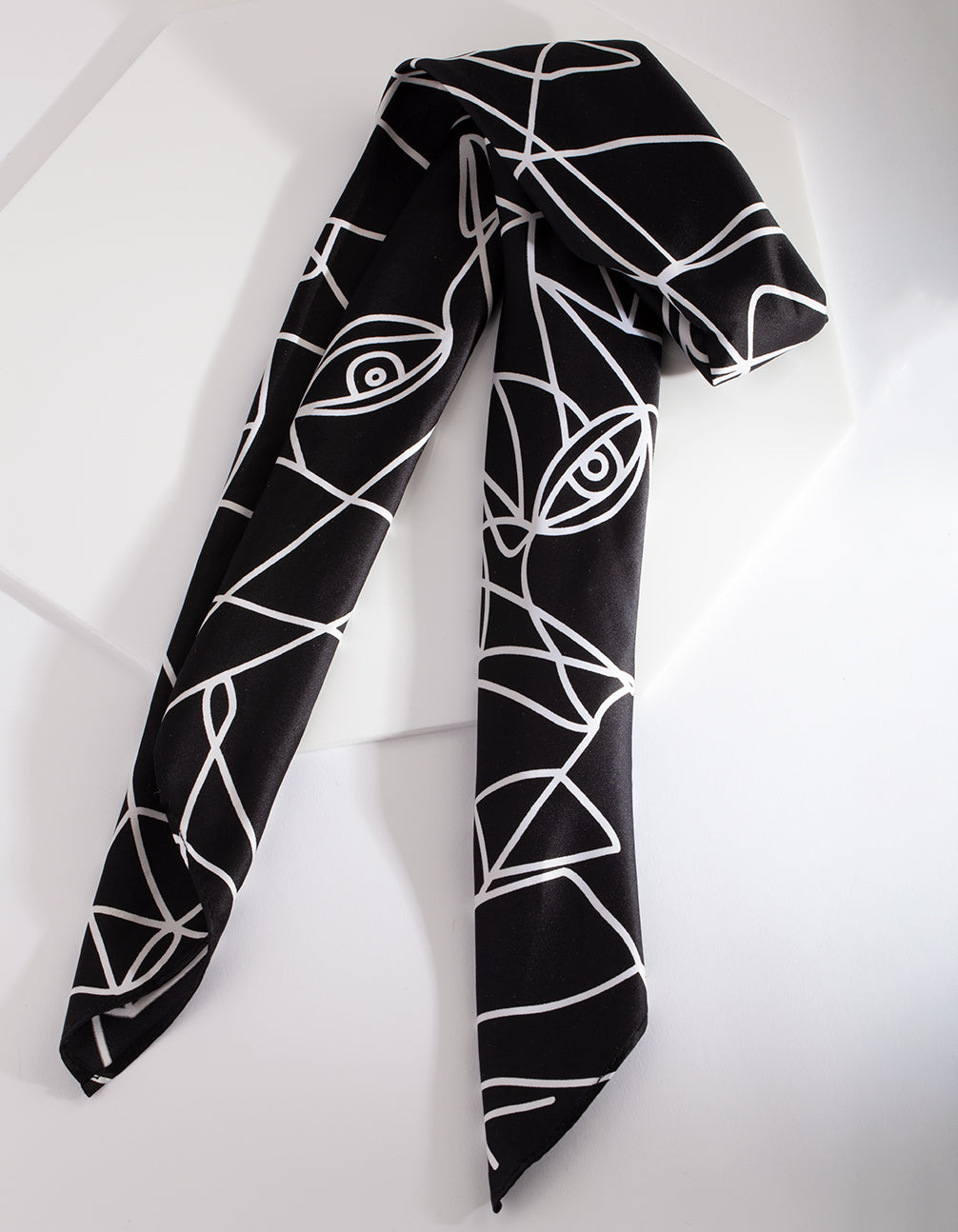 SCFS BLK&WHT LINE FCE PRNT SC}