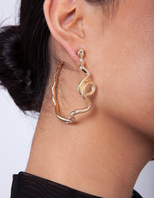 FGOLD SG TWSTED SNAKE HOOP ER