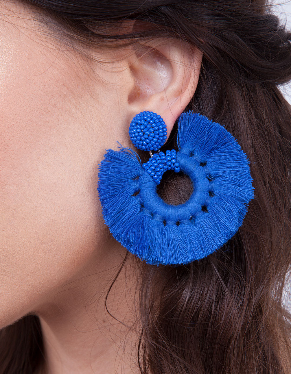 BLUE BD CIRC TASSEL ER