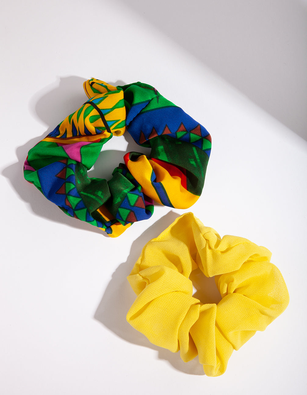 HESS GEO LARGE SCRUNCHY