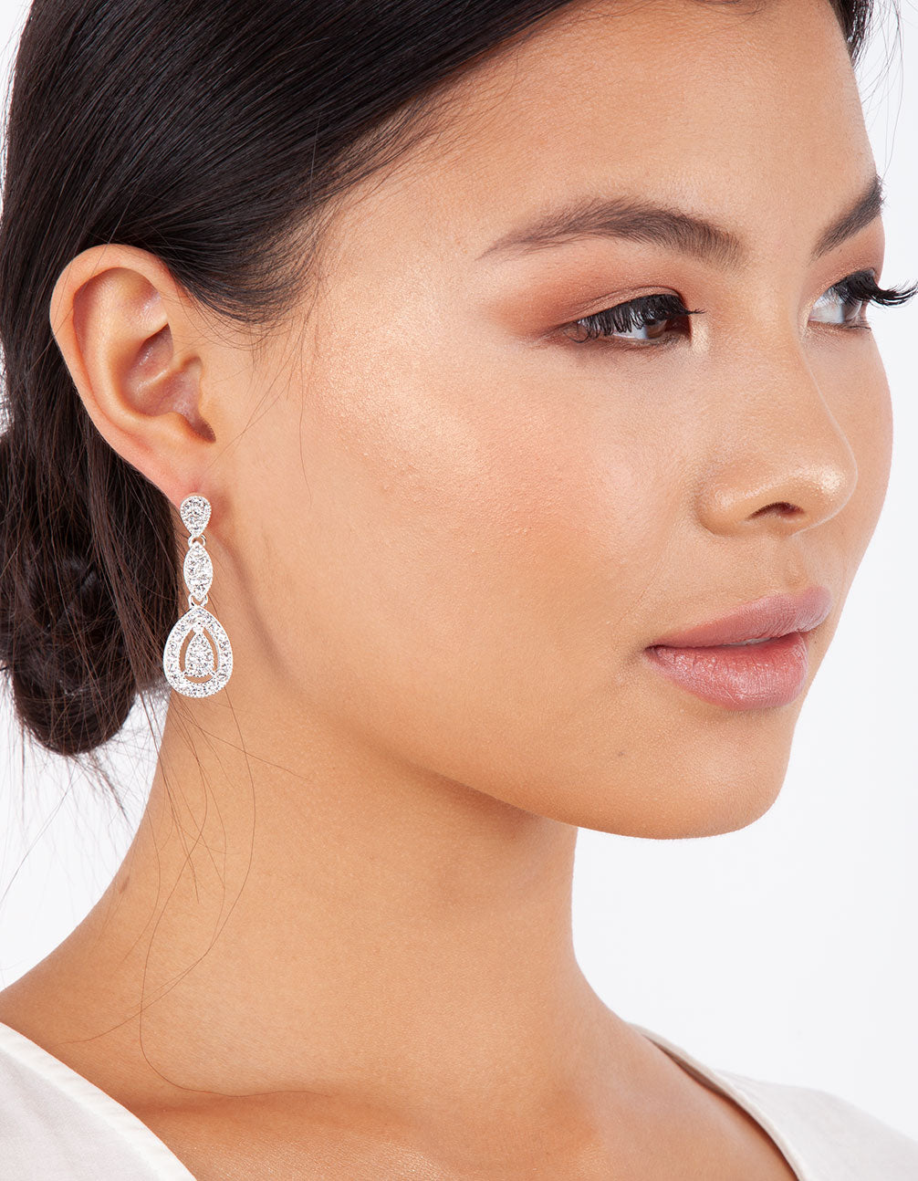 SILVER DIAMANTE STONE SET CUT OUT EARRING